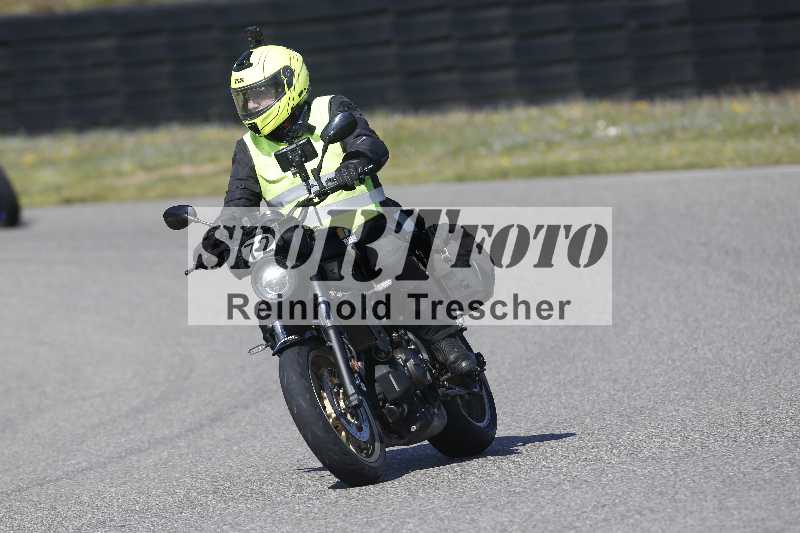 /01 02.04.2026 MAZ ADR/Gruppe gelb Gruppe gruen/72